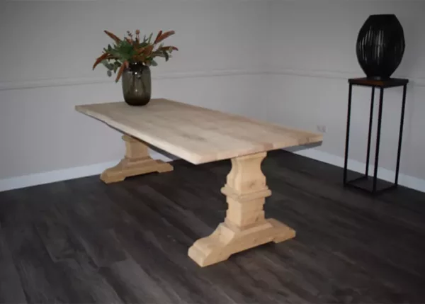 Massief houten kloostertafel