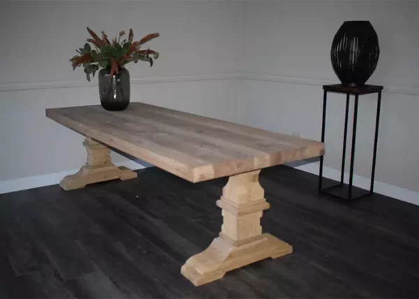 Massief eikenhouten eettafel recht met kasteelpoot